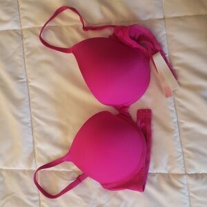 NWOT Fuschia Victoria’s Secret PINK Push-up Bra